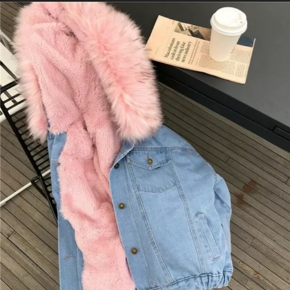 ✨MORE SIZES✨ Pink Faux Fur Trimmed Jean Jacket - Picture 13 of 14